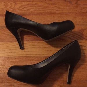 Madden girl black pumps-good for work